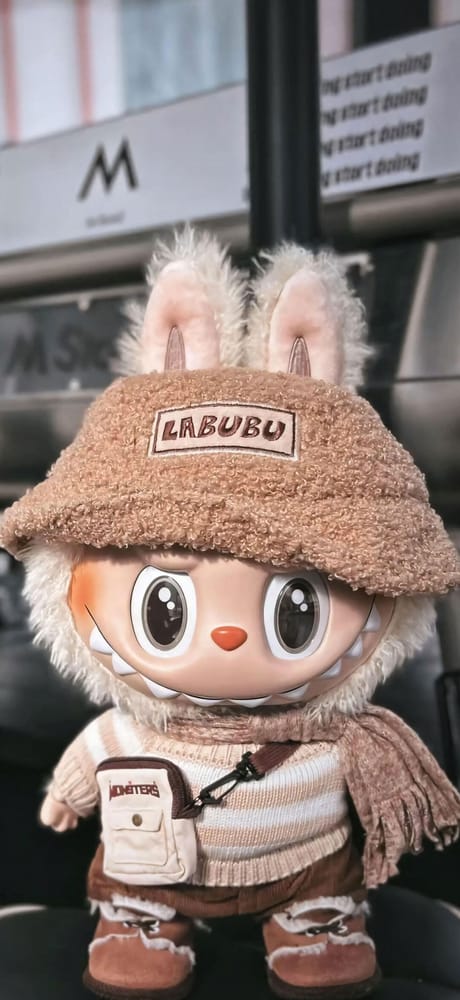 ウィンターエクスプローラーLabubu壁紙